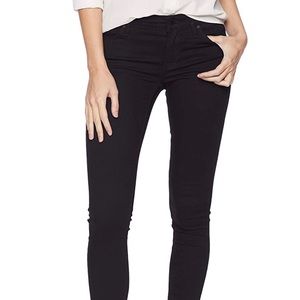 Size 26 Hudson Krista Super Skinny black pants